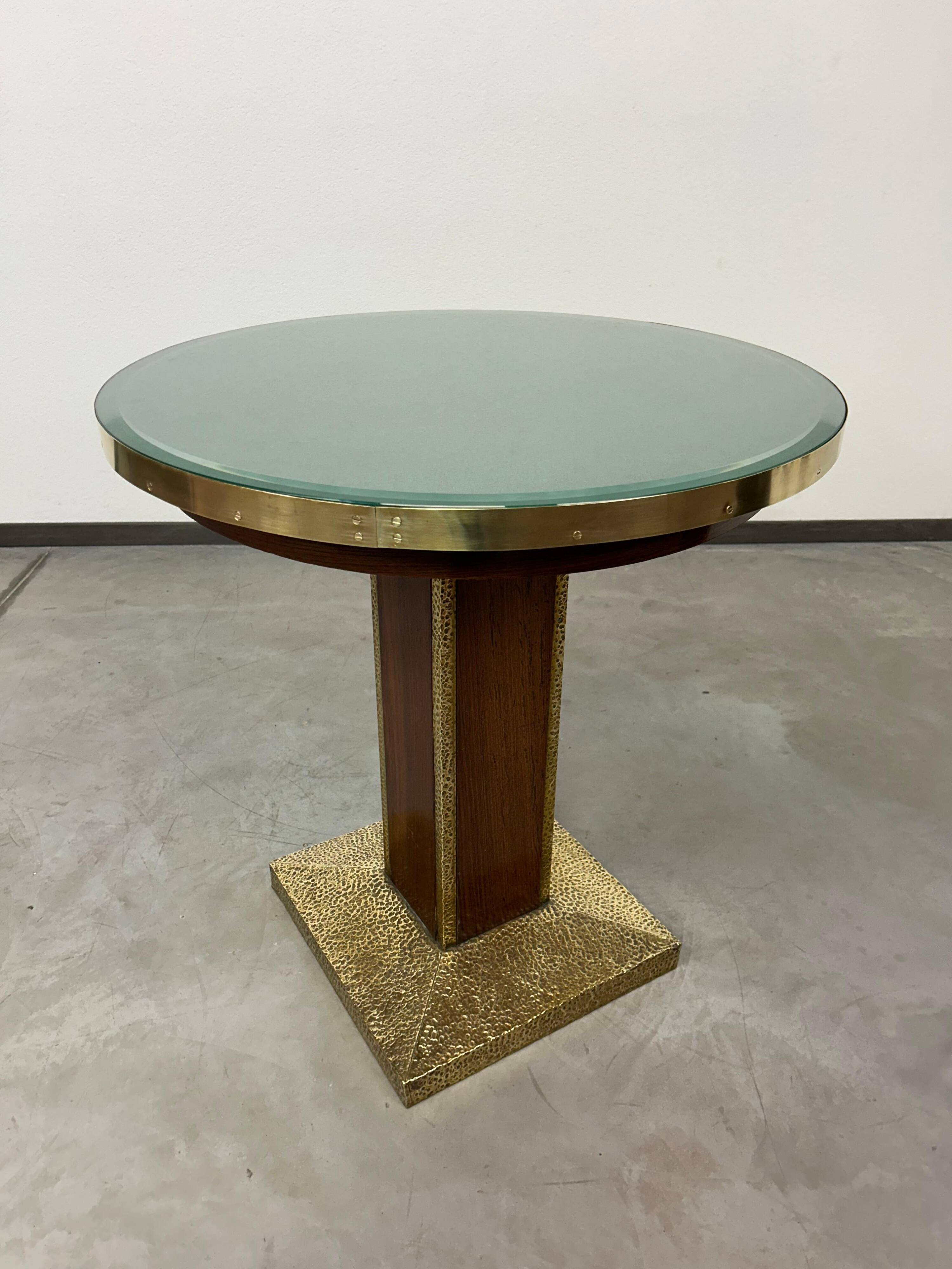 Jugendstil coffee table with hammered decoration.