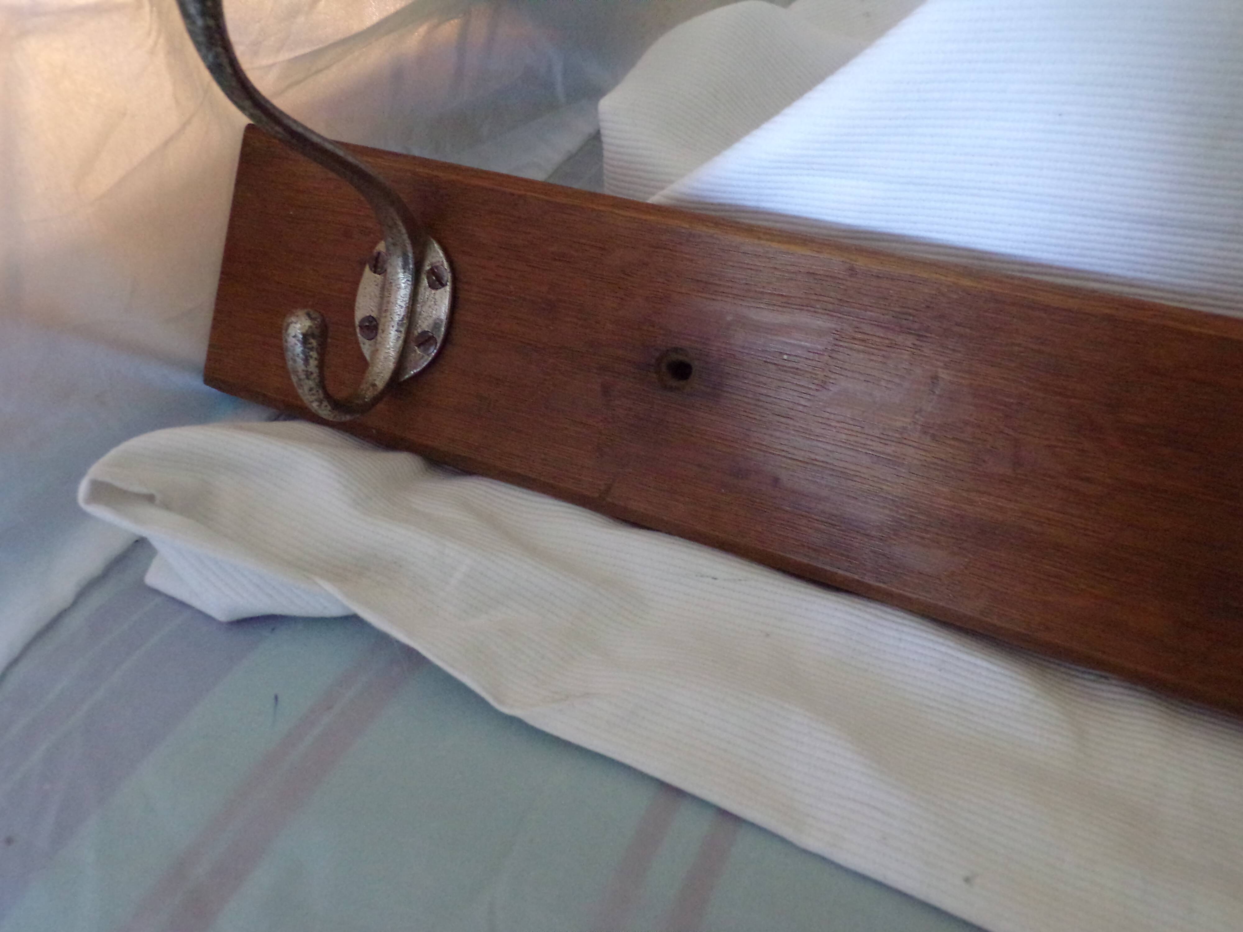 Coat rack 4 hooks