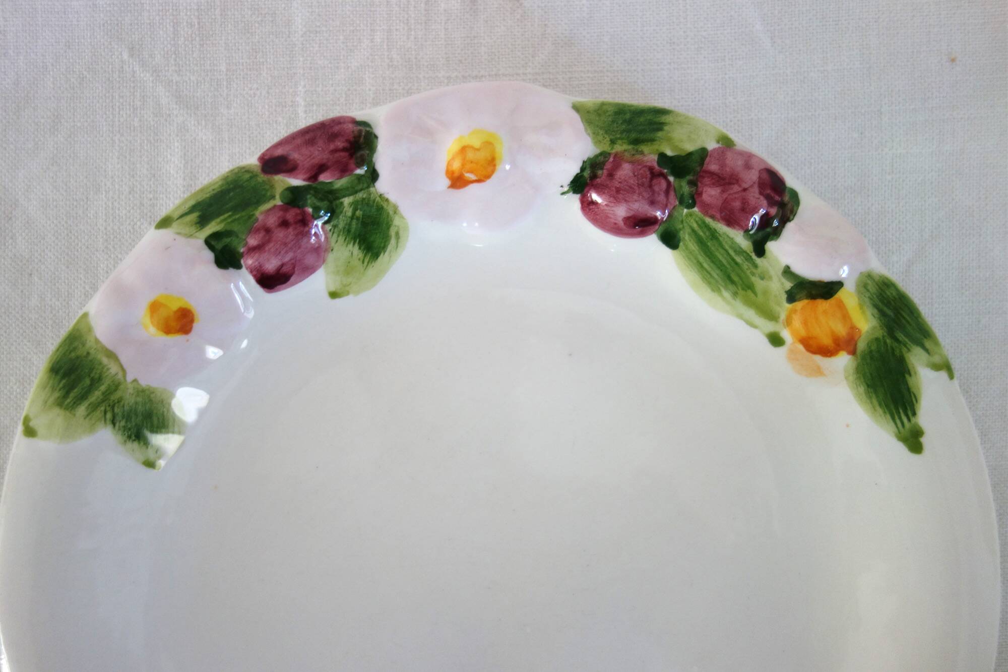 6 plates + 2 bowls Barbotine fruit decor vintage