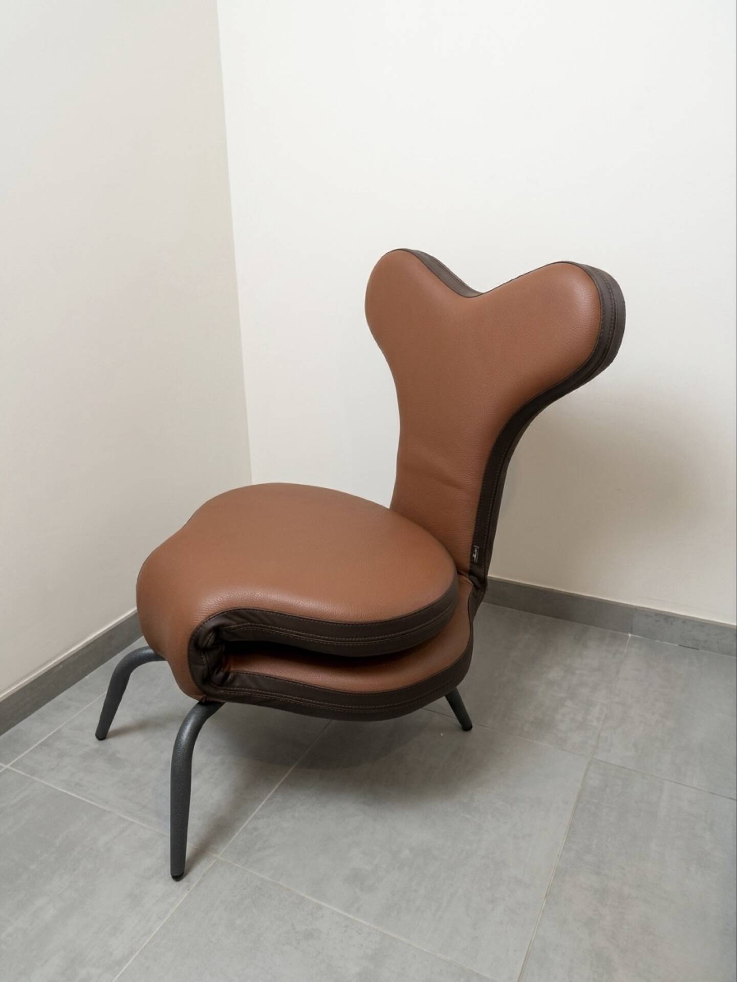 Fauteuil design modulable en cuir camel – Pièce d'exception