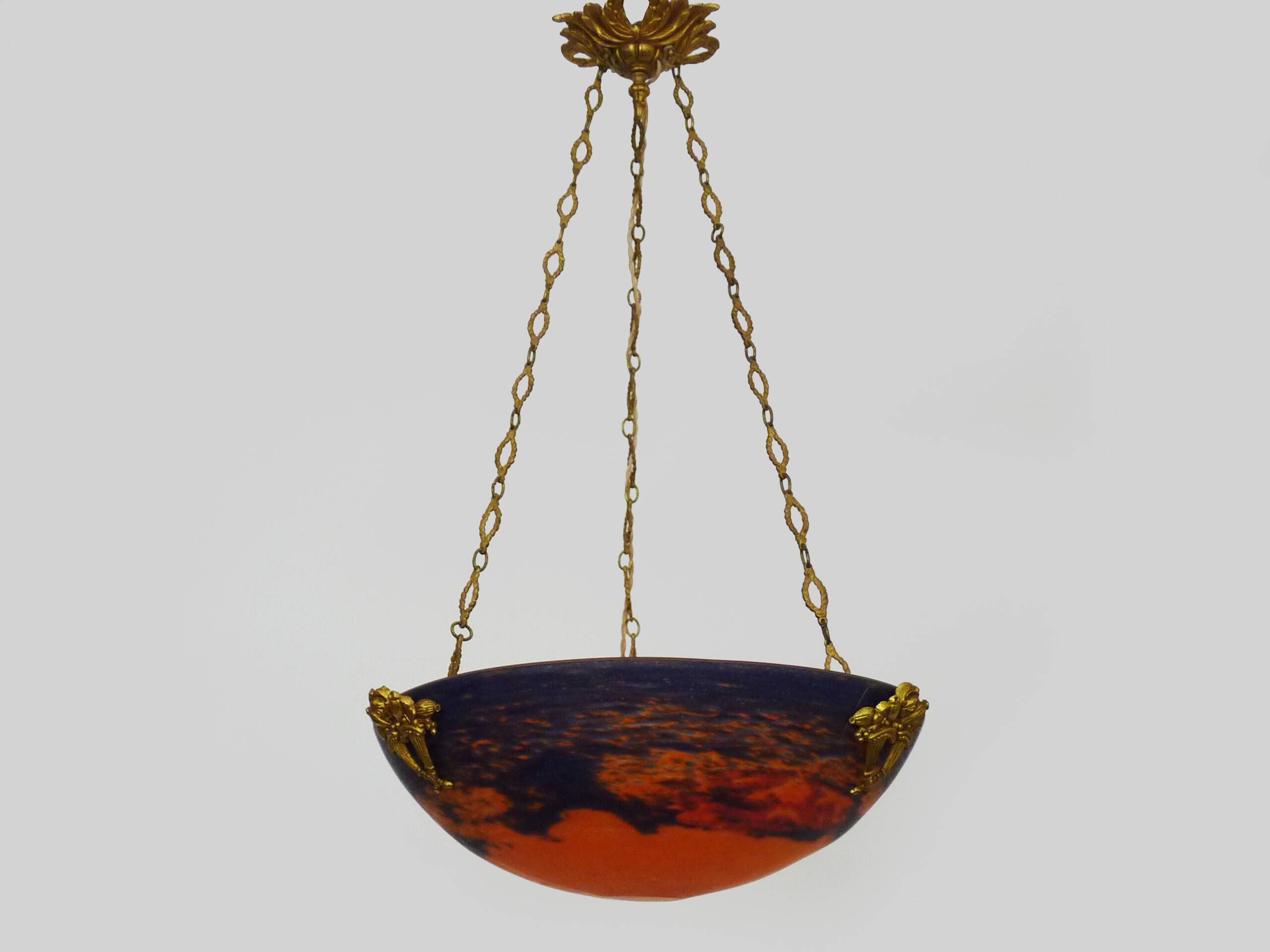 Art Deco 1 Feu Noverdy France basin pendant light in marmoreal glass paste