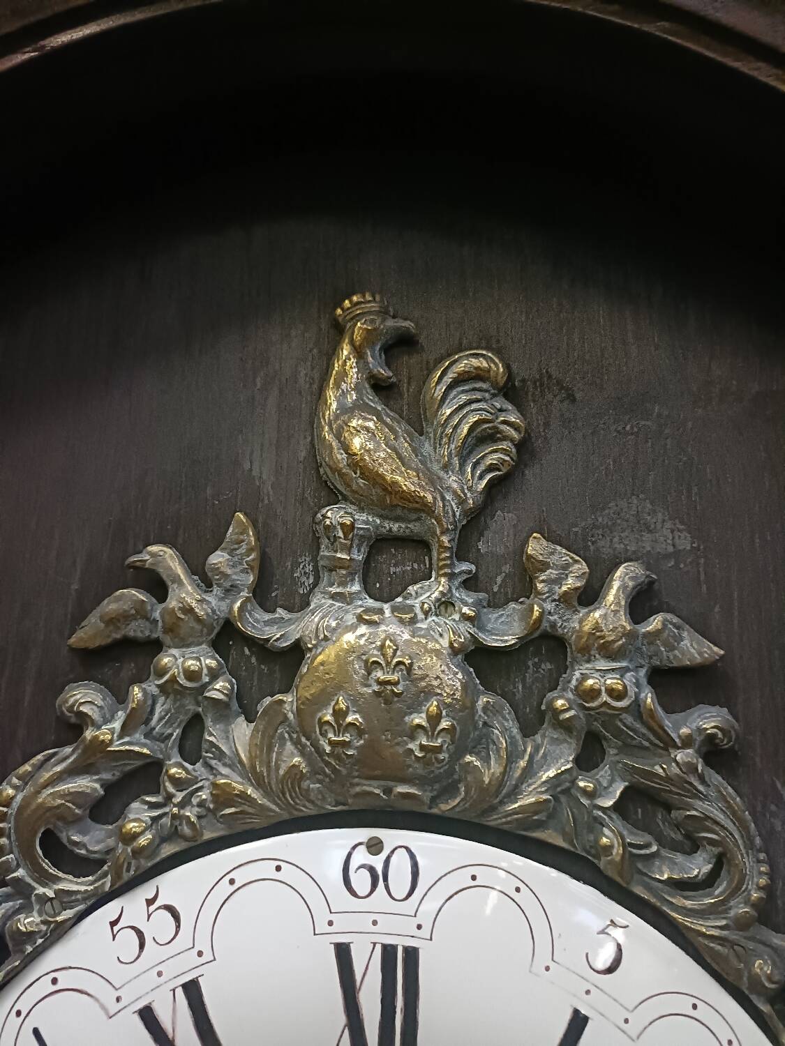 Horloge Comtoise Morbier Jura, façade au coq