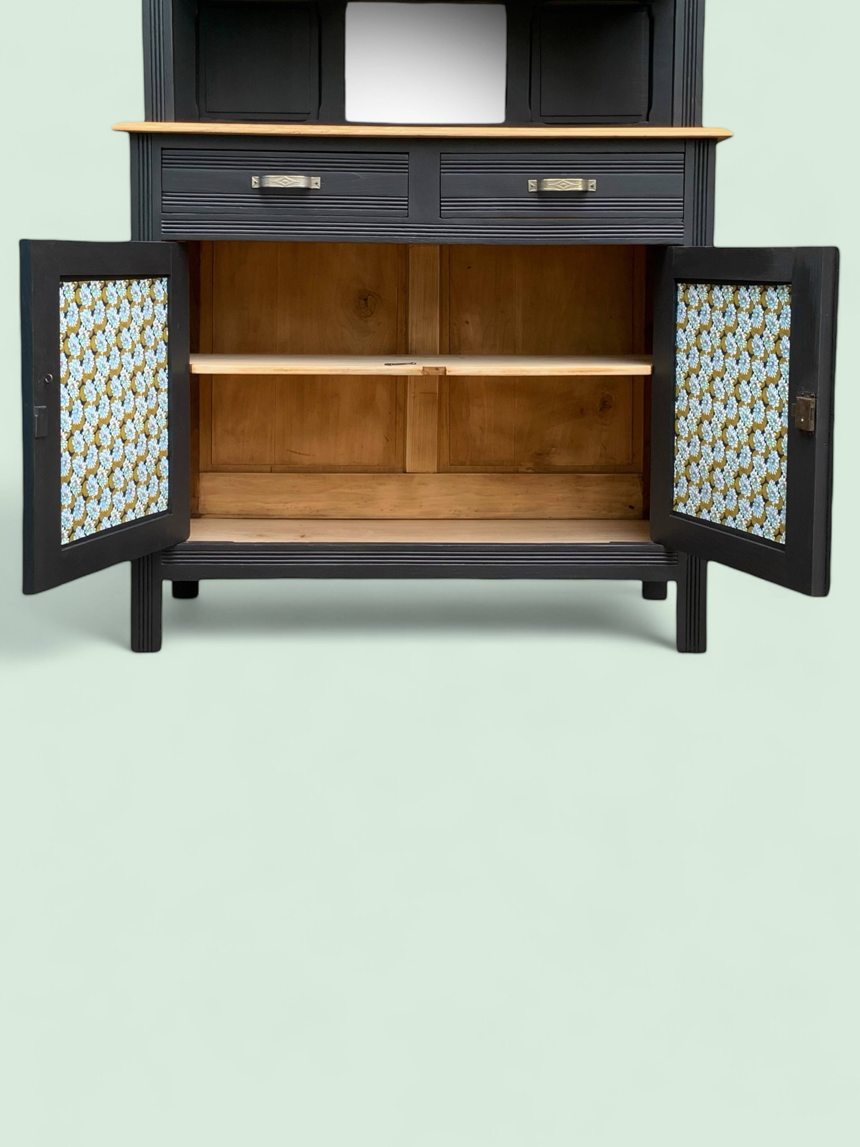 Parisian art deco buffet in solid walnut 1930