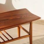 Table basse vintage Everest en noyer – style « planche de surf » (années 60)
