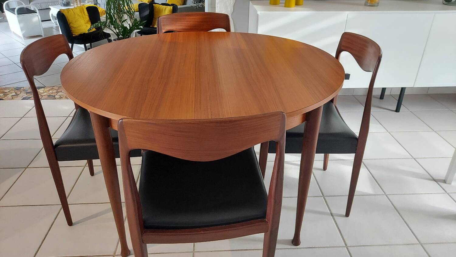 Set of 4 vintage Scandinavian teak chairs from the 1970s