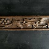 Haute époque wall frieze in carved walnut wood, 16th century