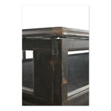 Glazed presentation table with dark wood