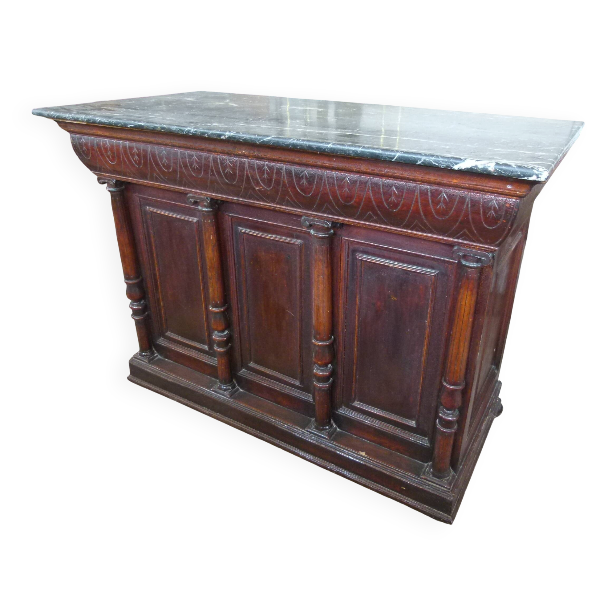 Marble counter shop
