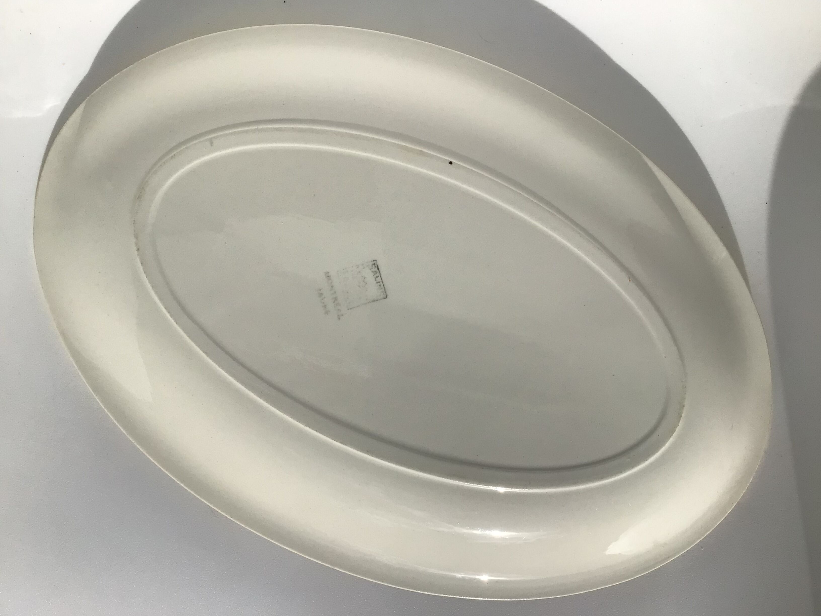 Oval flat Salins Montreal yellow tiles