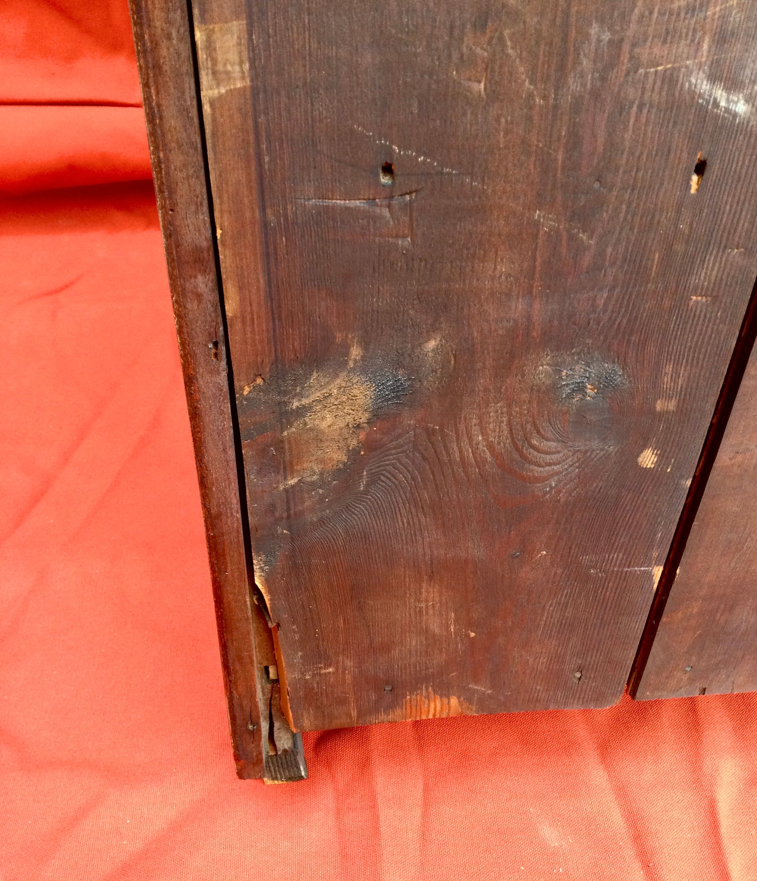 Cardboard maker forming mahogany writing