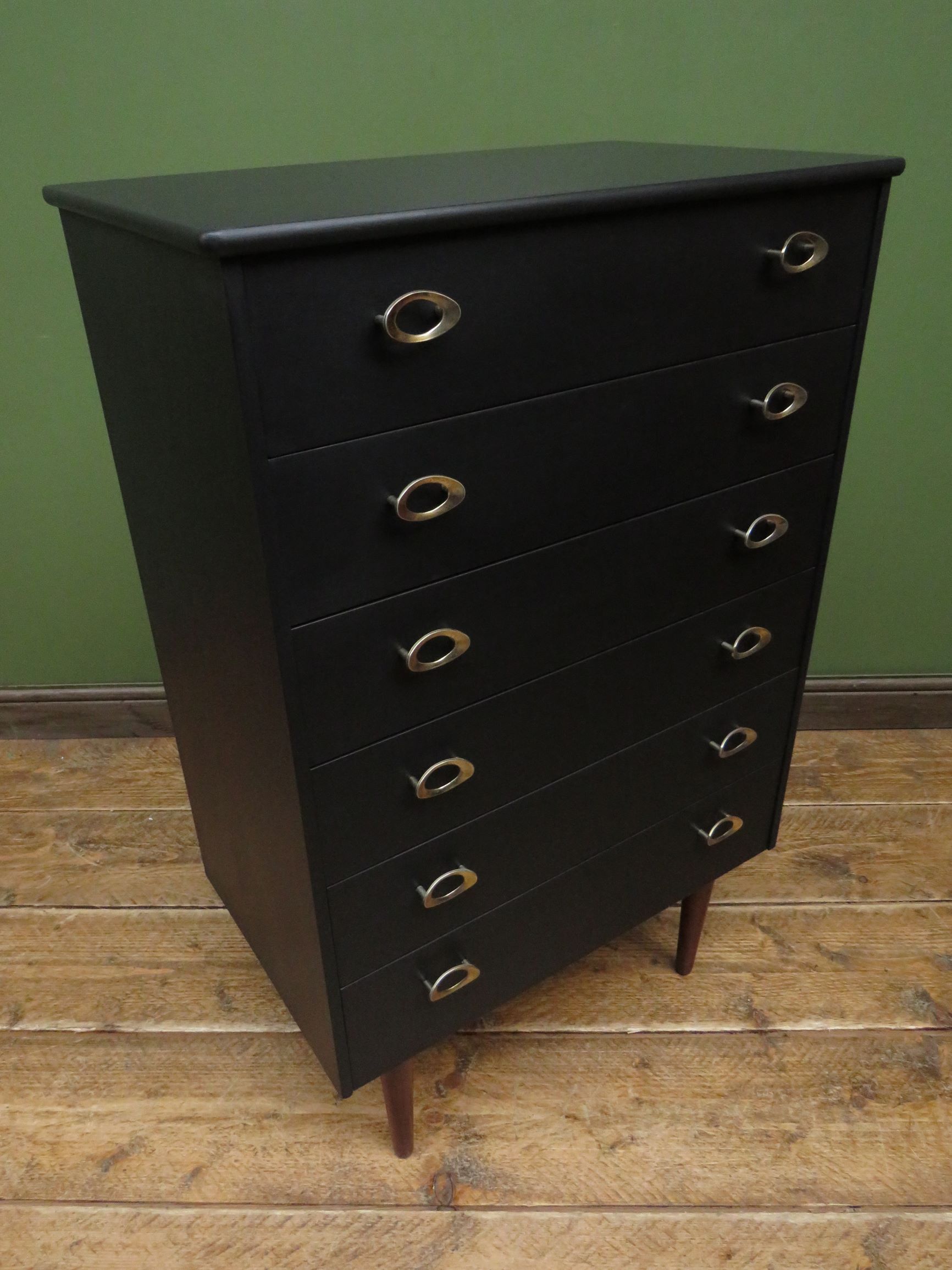 Commode vintage