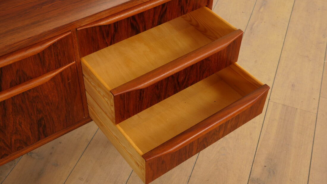 Vintage dressing table | Danish design | Teak