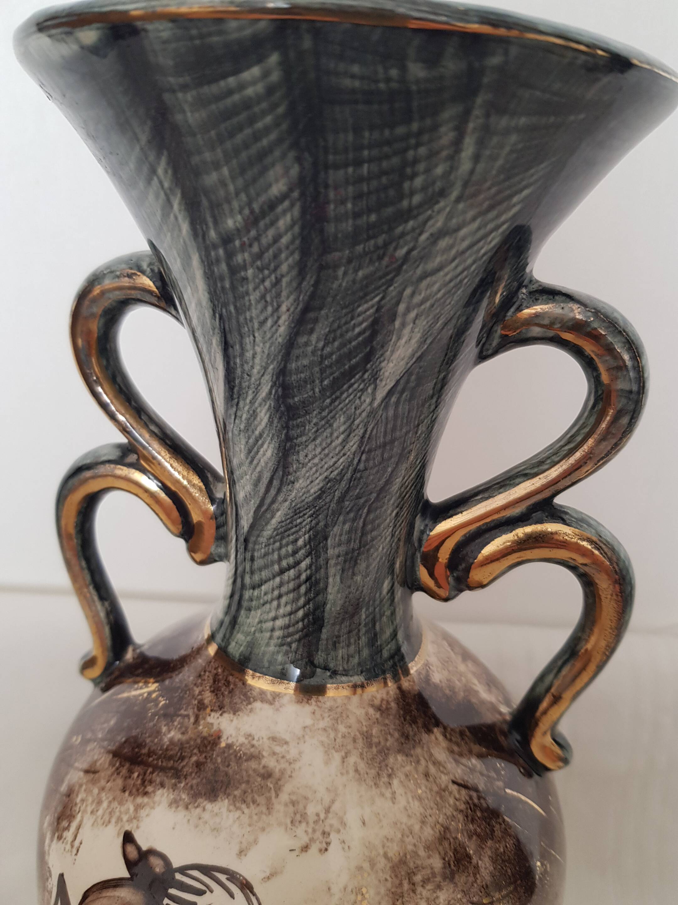 Vase vintage en faïence de H Bequet, Décor de cerf