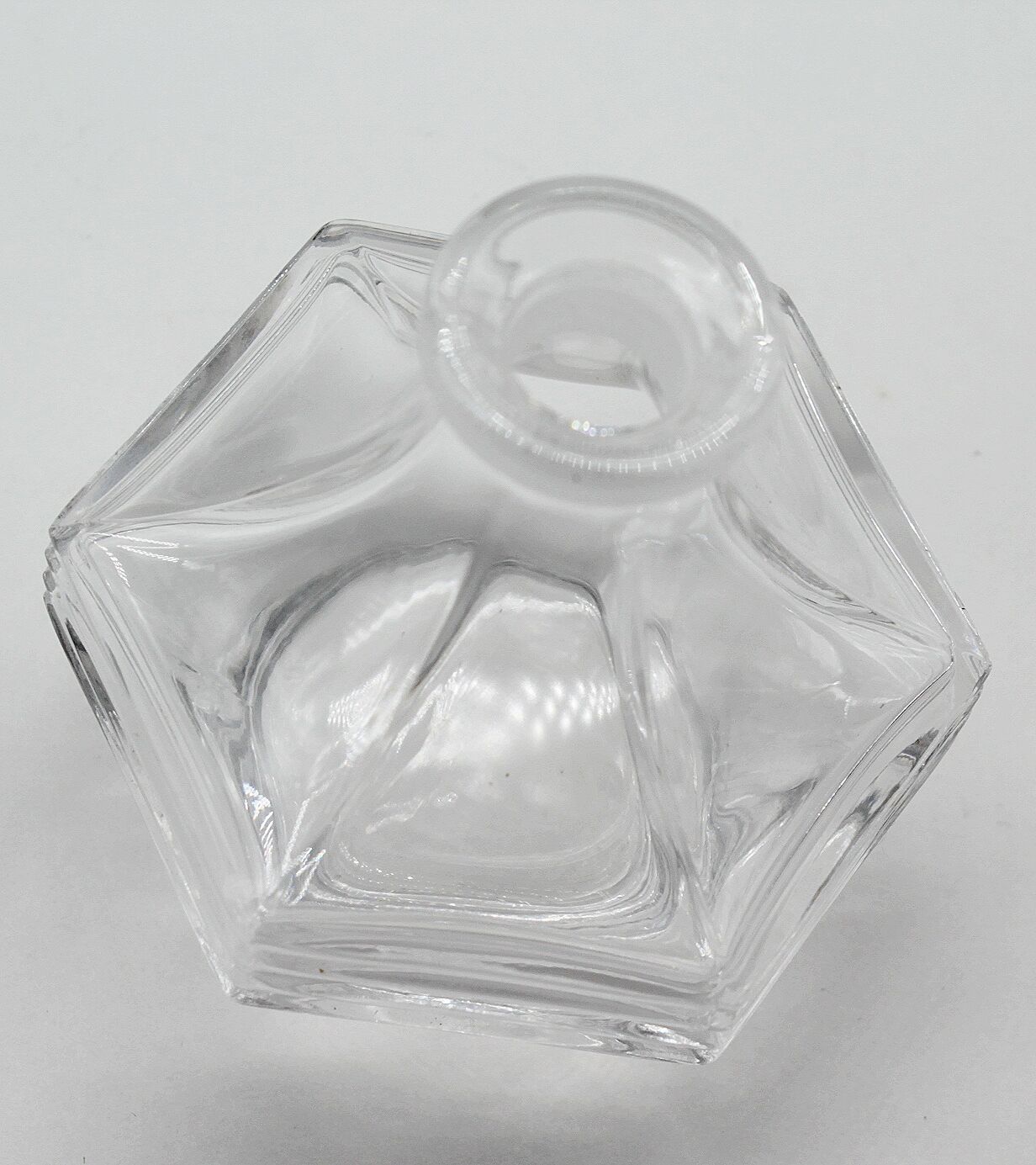 Knot glass bottle