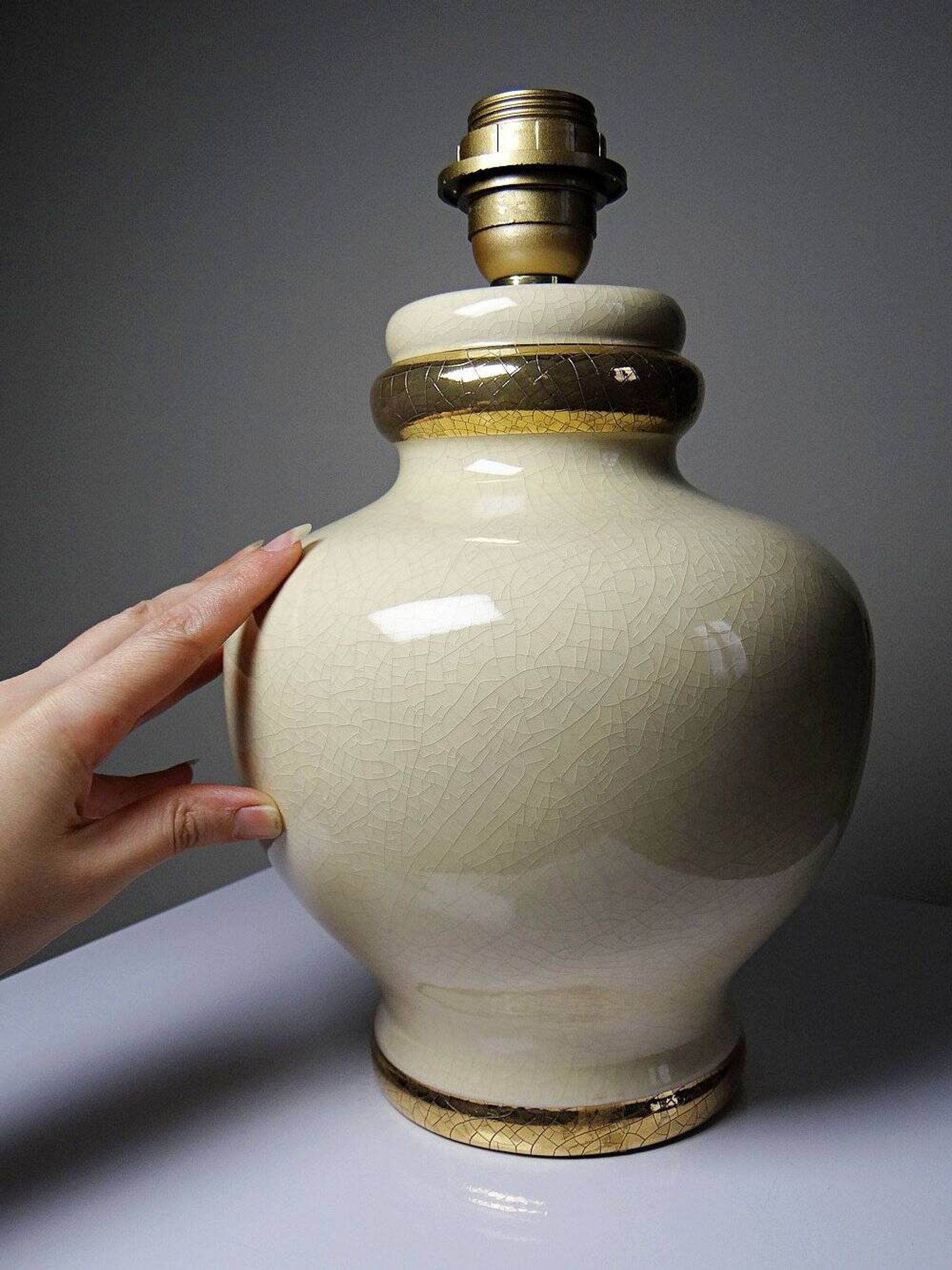 Vintage 1980s-90s Le Dauphin Dynastie crackle-glazed earthenware lamp