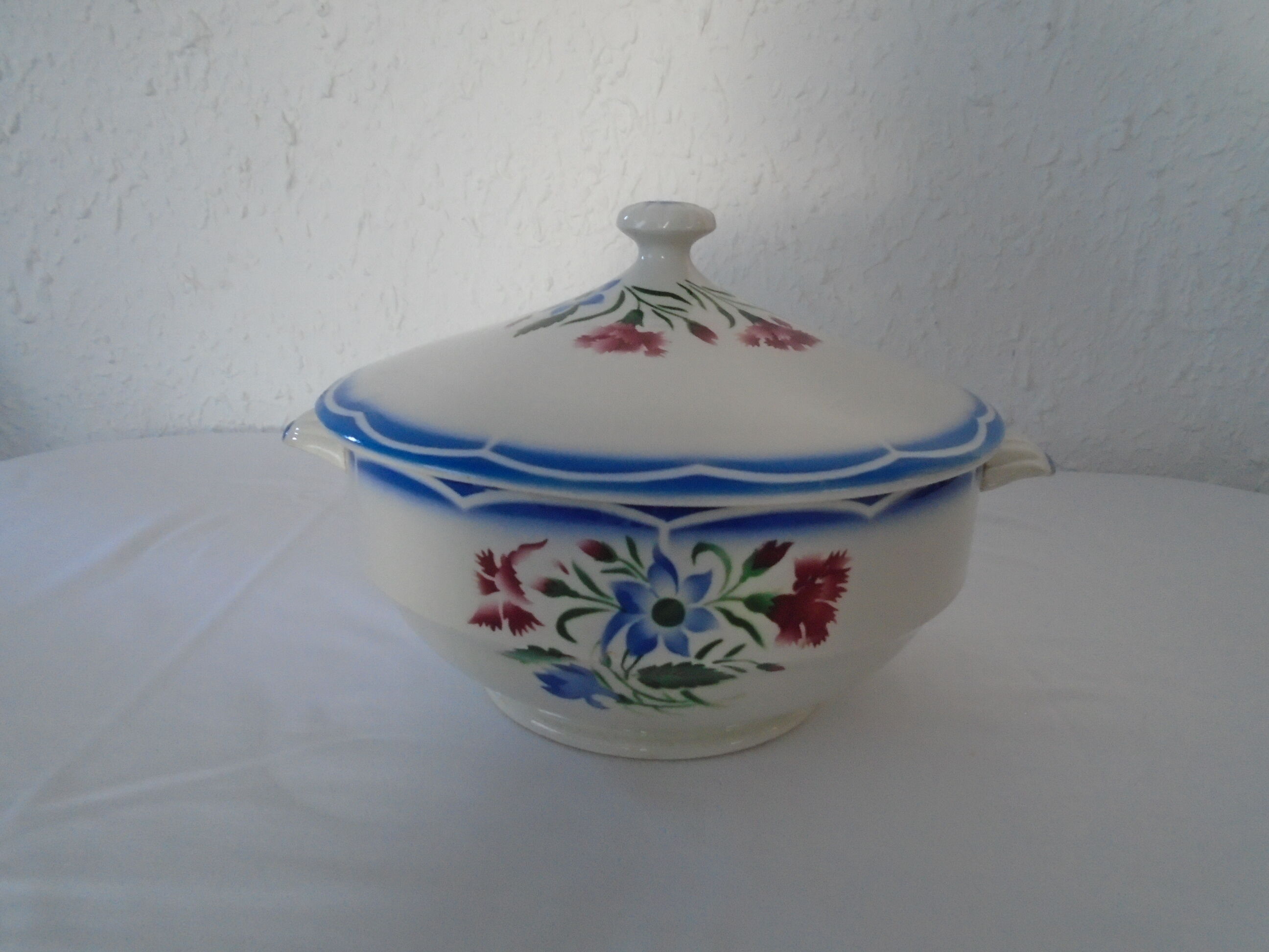 Soupière vegetable flat model Elorn Sarreguemines Digoin faience old
