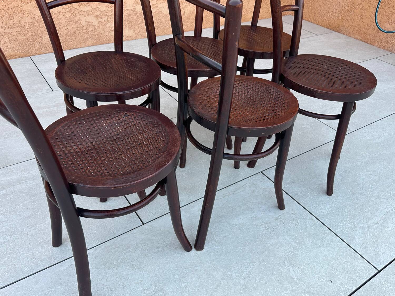 Suite de 6 chaises de bistrot Thonet années 1920