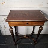 Napoleon III hairdresser in walnut and brass marquetry from the 19th century.
