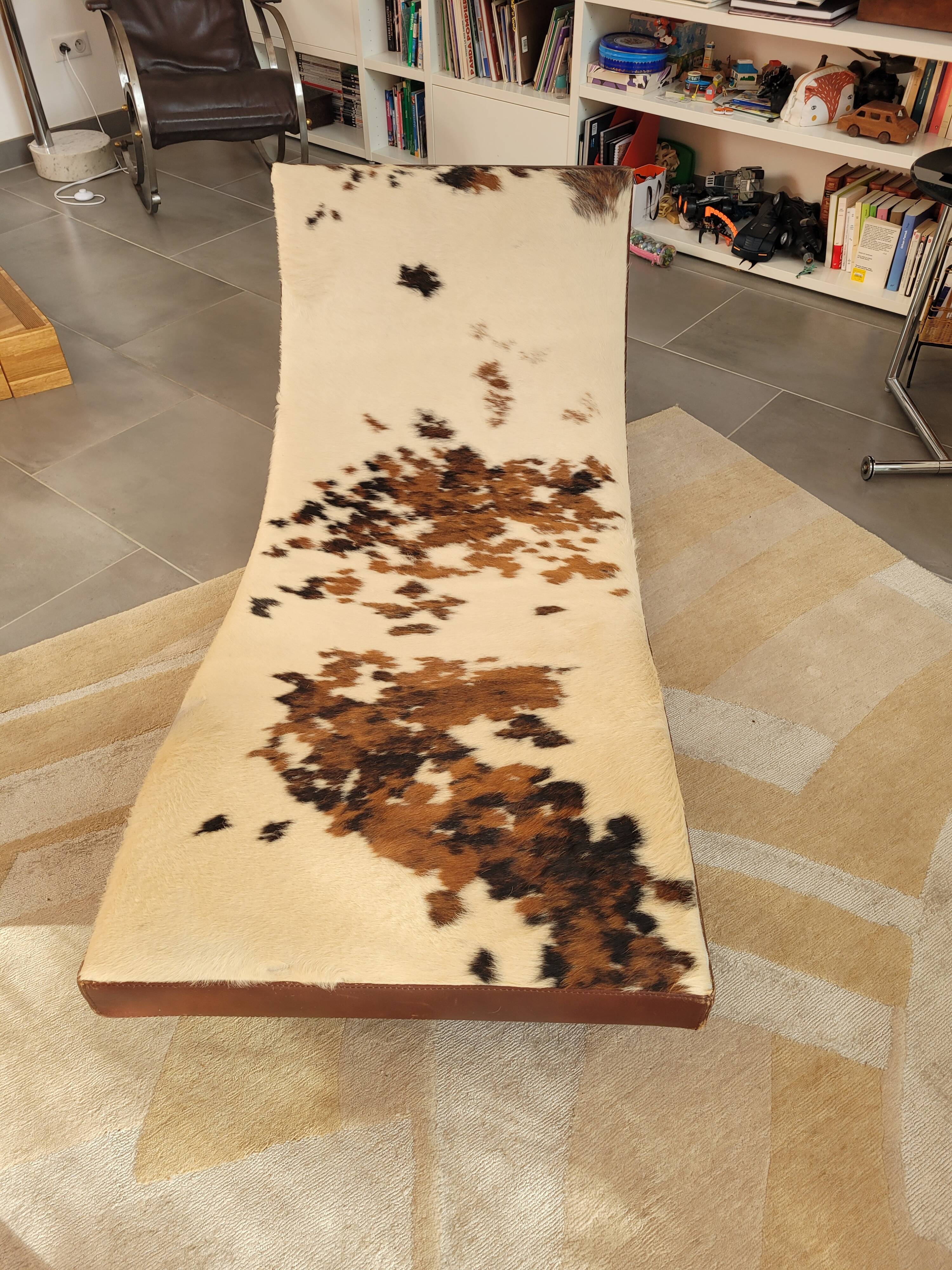 Rocking daybed or chaise longue