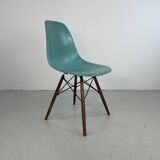 Chaise d'appoint Eames Herman Miller DSW en turquoise
