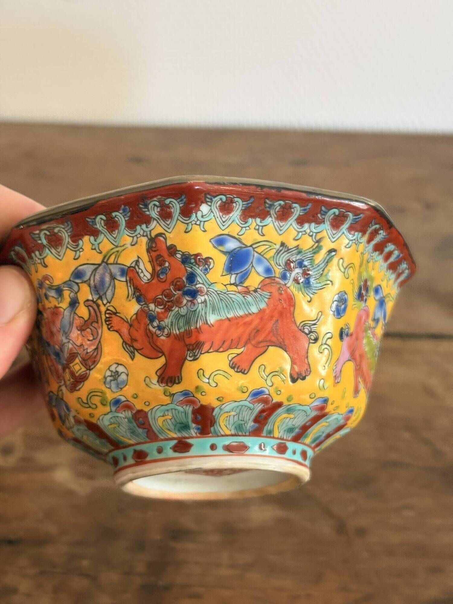 Porcelain Bowls Yellow Family Wancai Chinese Lions Shi Mun Shou Jingdezhen