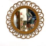 Rattan flower mirror