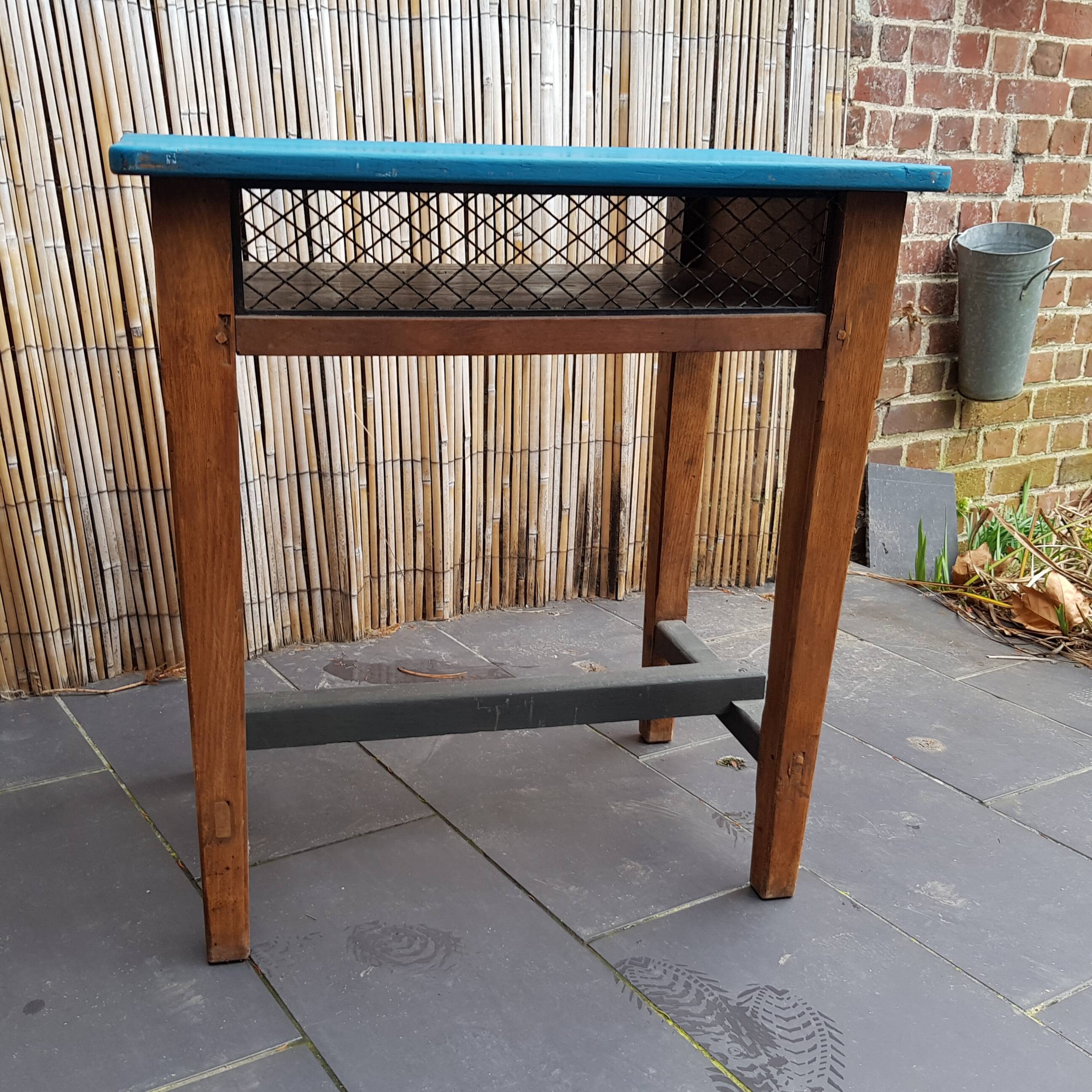 Schoolboy office 1 old person in oak