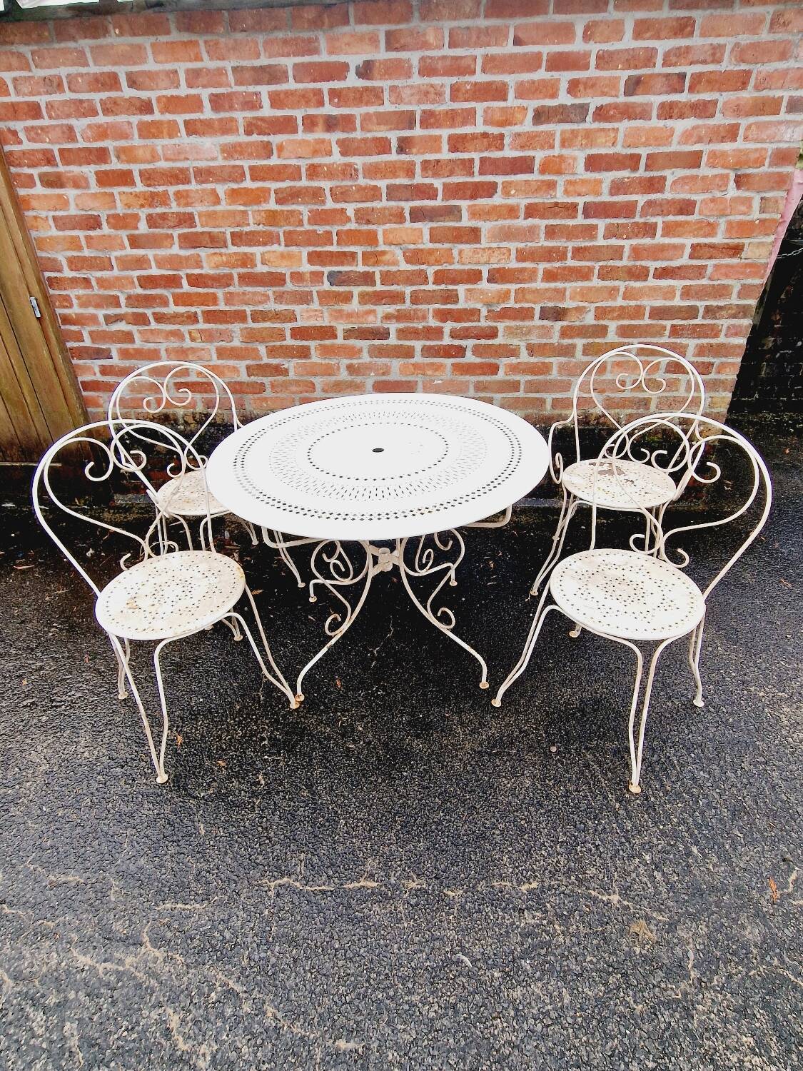 Wrought iron garden furniture chairs and table
