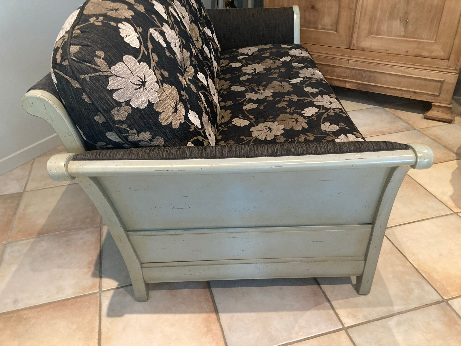 Two-seater sofa