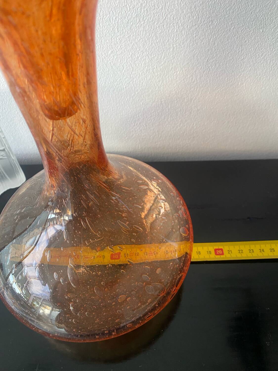 Blown glass decanter with bubbles