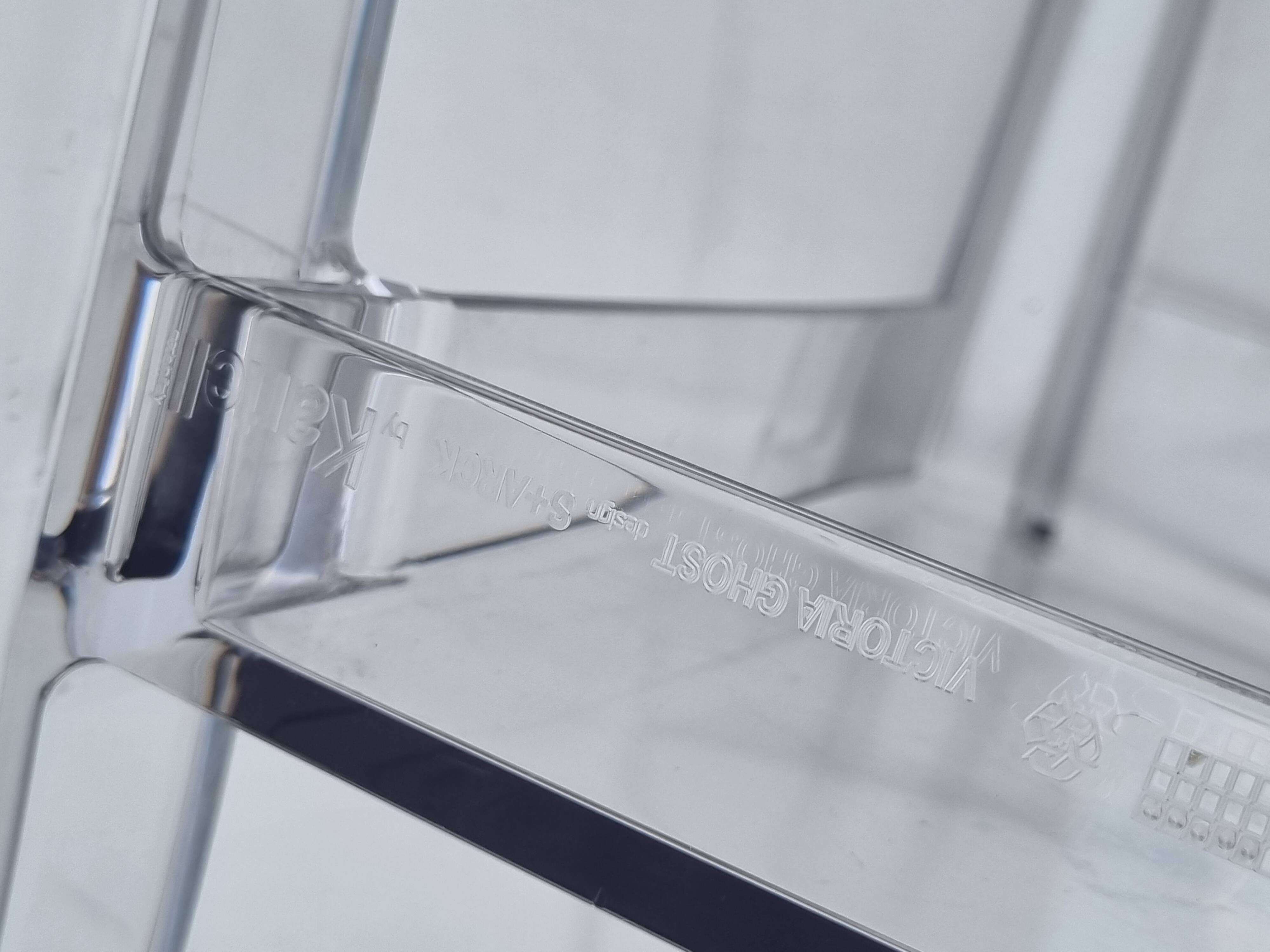 Chaise “Victoria Ghost” – design Philippe Starck pour Kartell