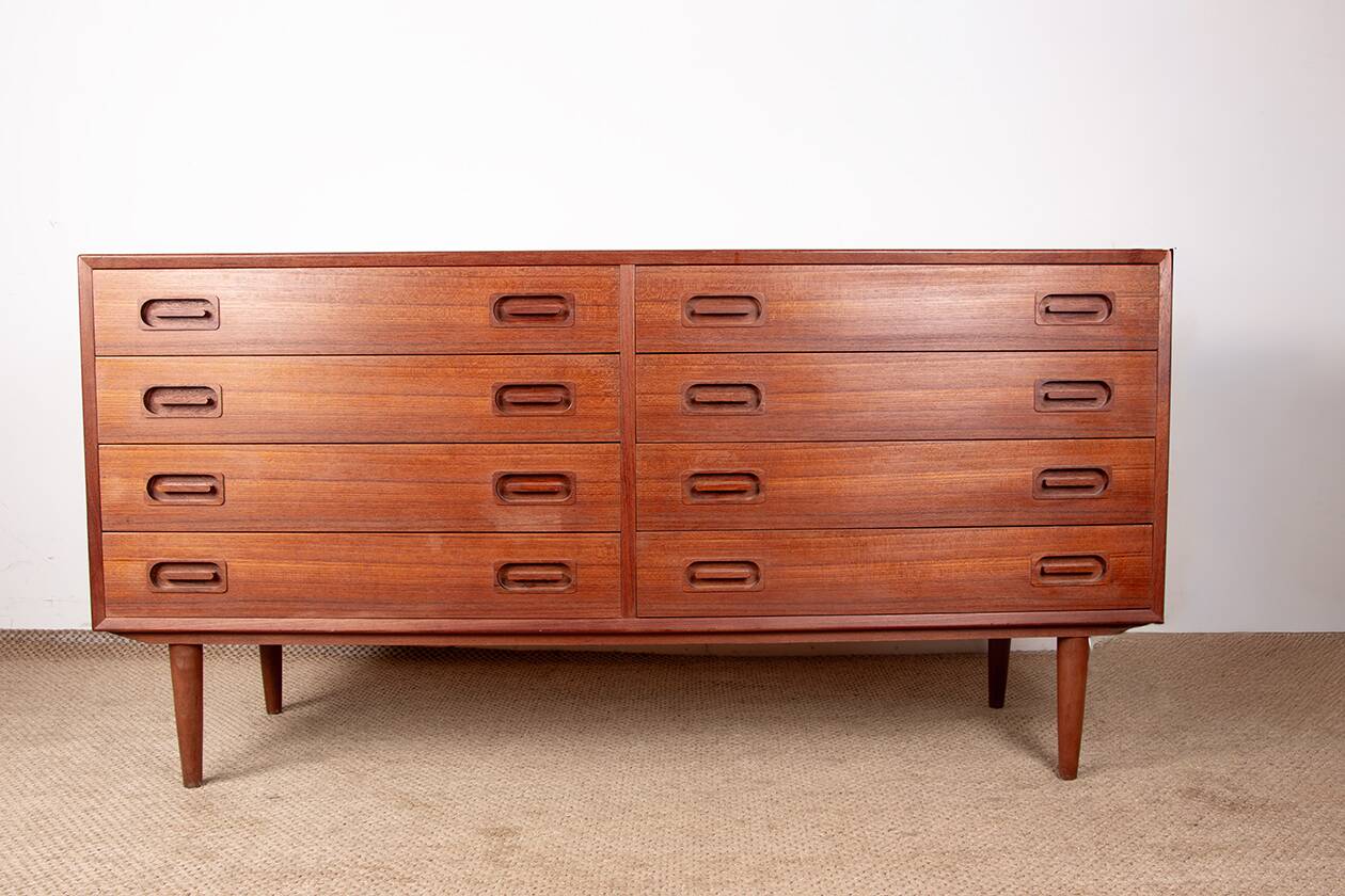 Large double chest of drawers, Danish in teak, 8 drawers, by Dyrlund 1960.
