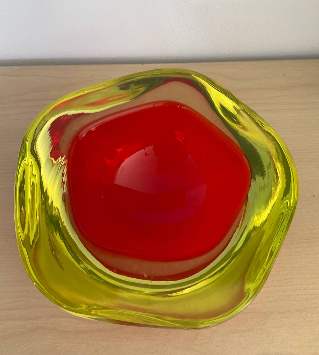 Two-tone Murano glass pocket emptier from the 70s