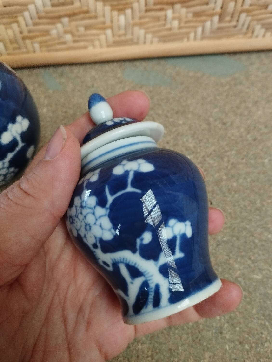 Small porcelain pot
