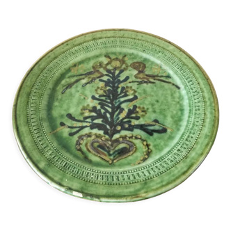 Green earth dish with a pattern from the manufacture Saint Jorioz Annecy