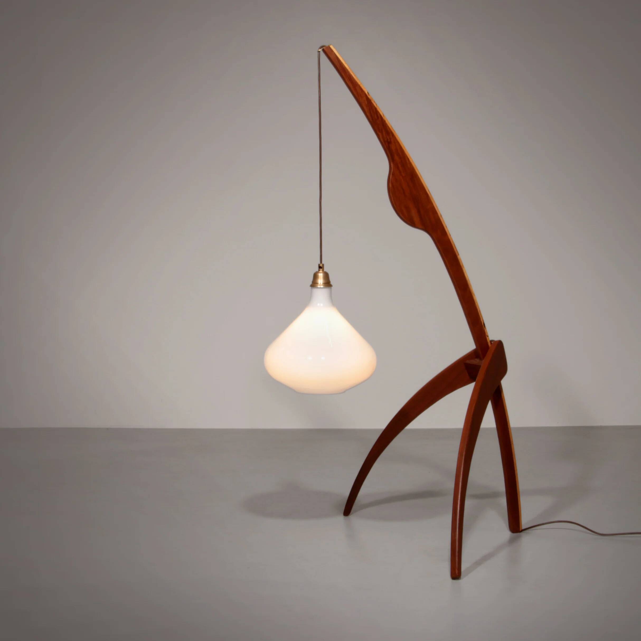 Danish mid-century praying mantis floor lamp – Rispal style