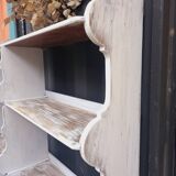 Free-standing shelf
