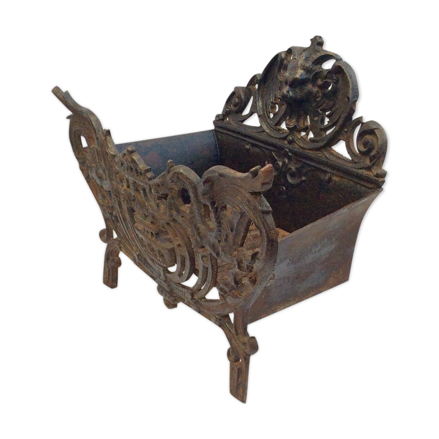 Old wrought iron log works XIX