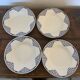 Lot de 4 assiettes plates motif lustucru