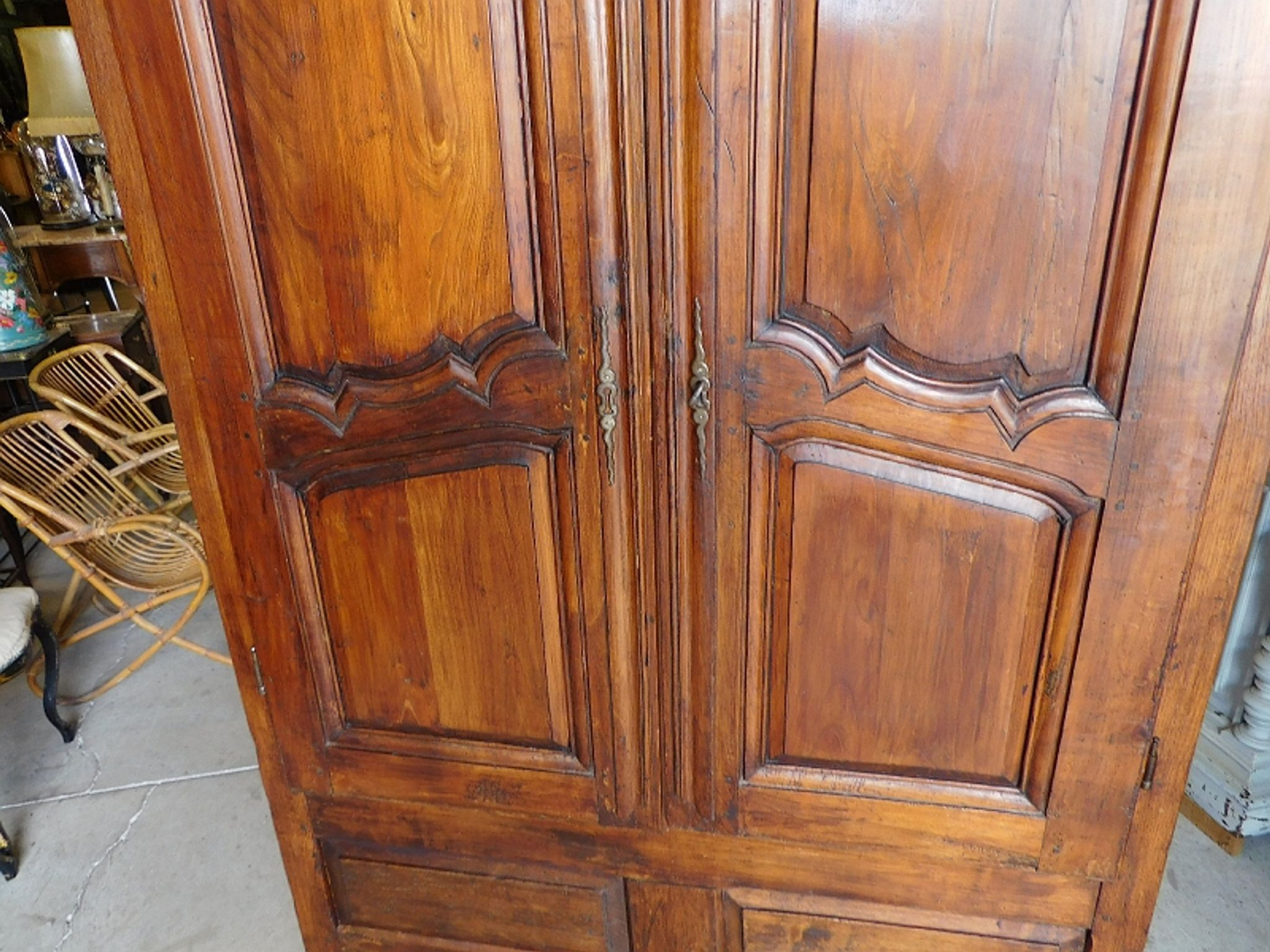 Armoire 2 portes transition du xviii ème siecle
