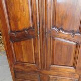 Armoire 2 portes transition du xviii ème siecle