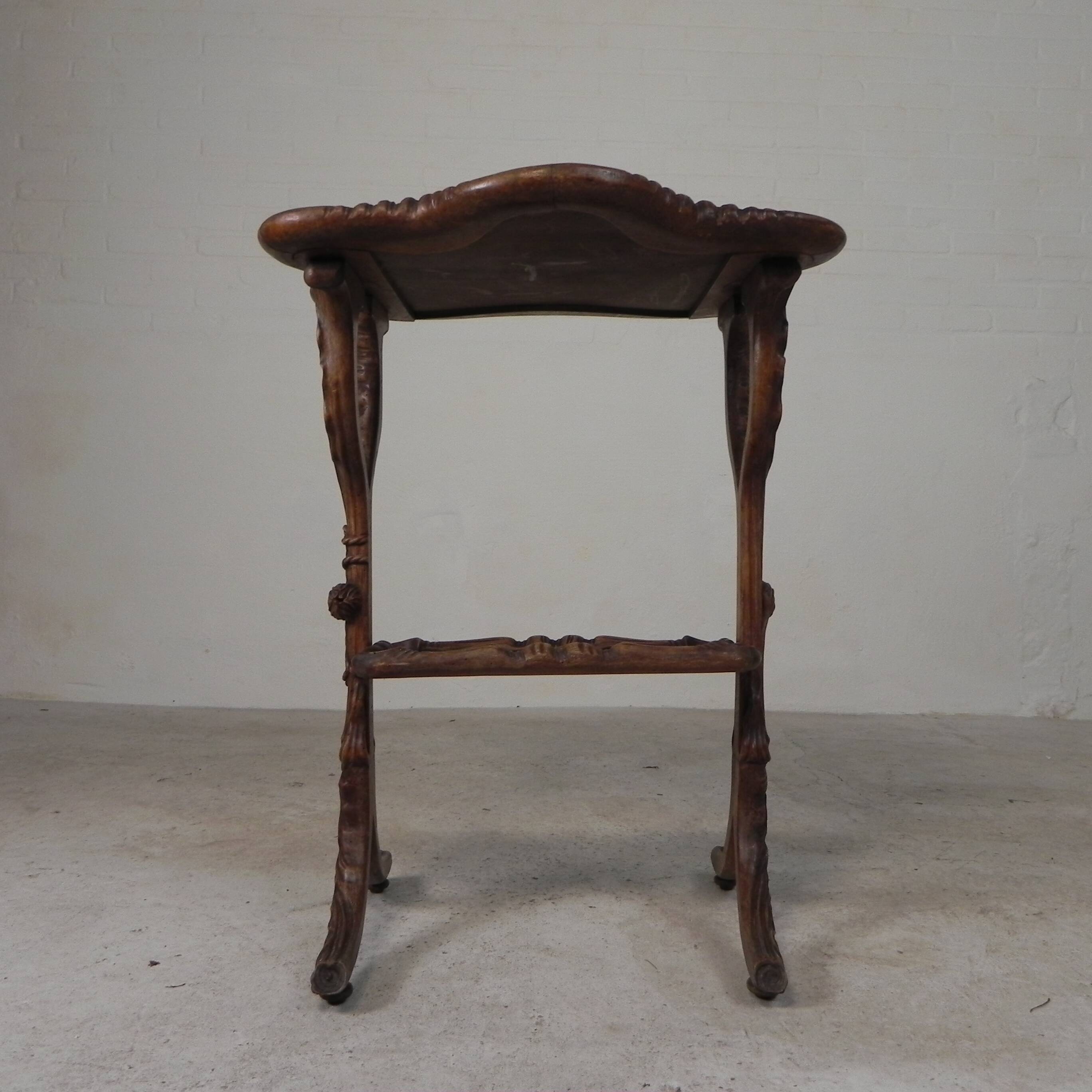 Table à thé Art Nouveau style Emile Galle