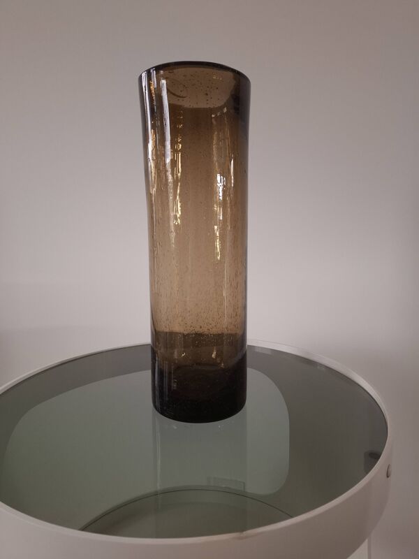 Vas rouleau en verre soufflé ambré