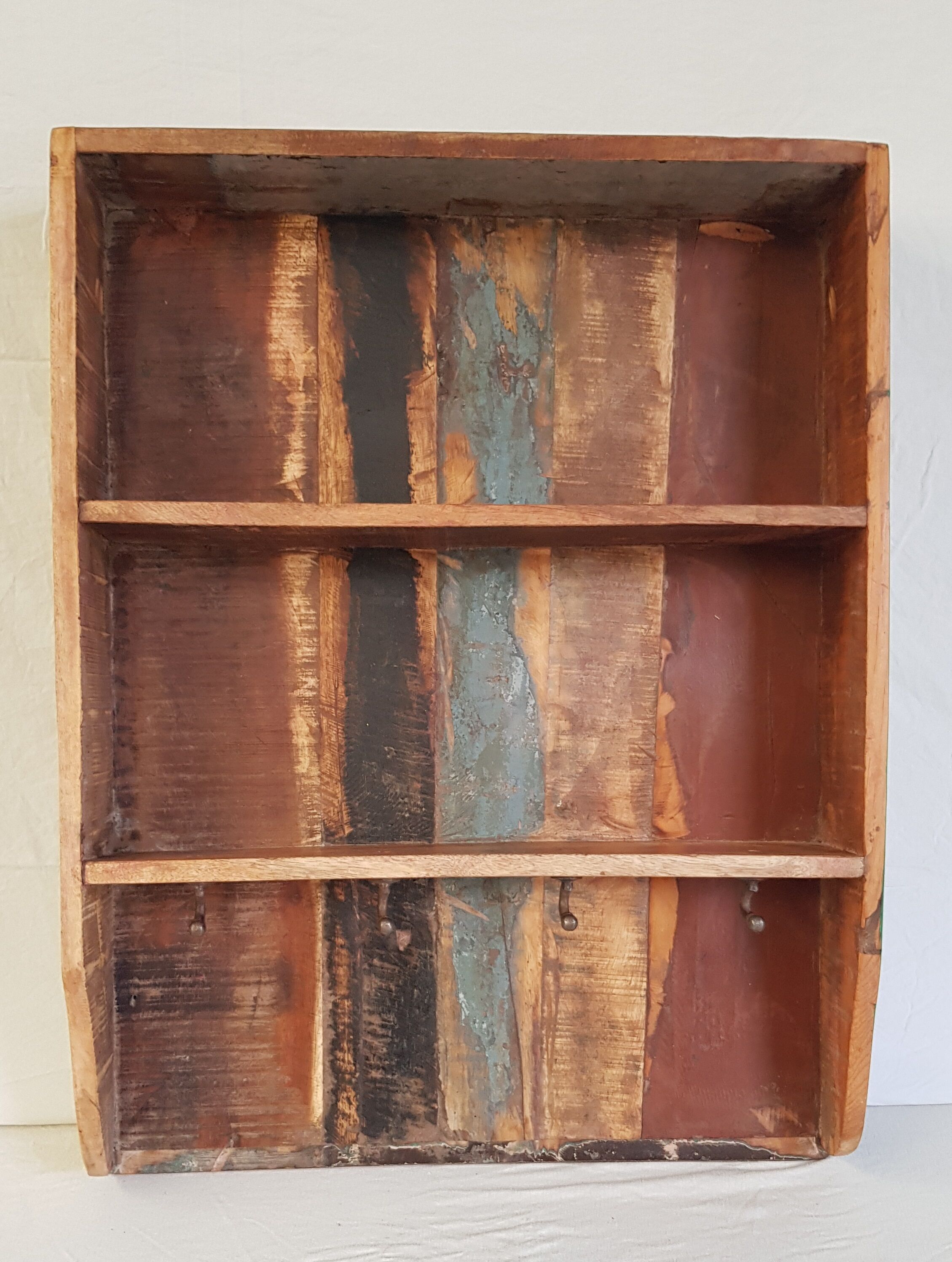 Wall shelf 3 shelves + 4 hooks cast iron in polychrome wood
