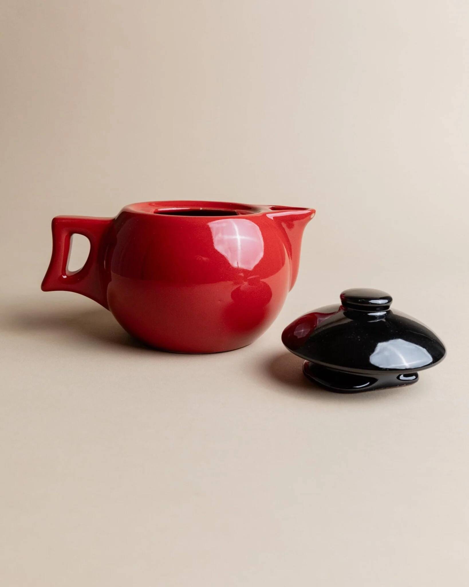 Vintage Red Ceramic Moka Maker by Caffe Cellana, Italy – 1980s Pop Art Design, For Multiple Coffees