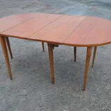 Modular scandinavian table