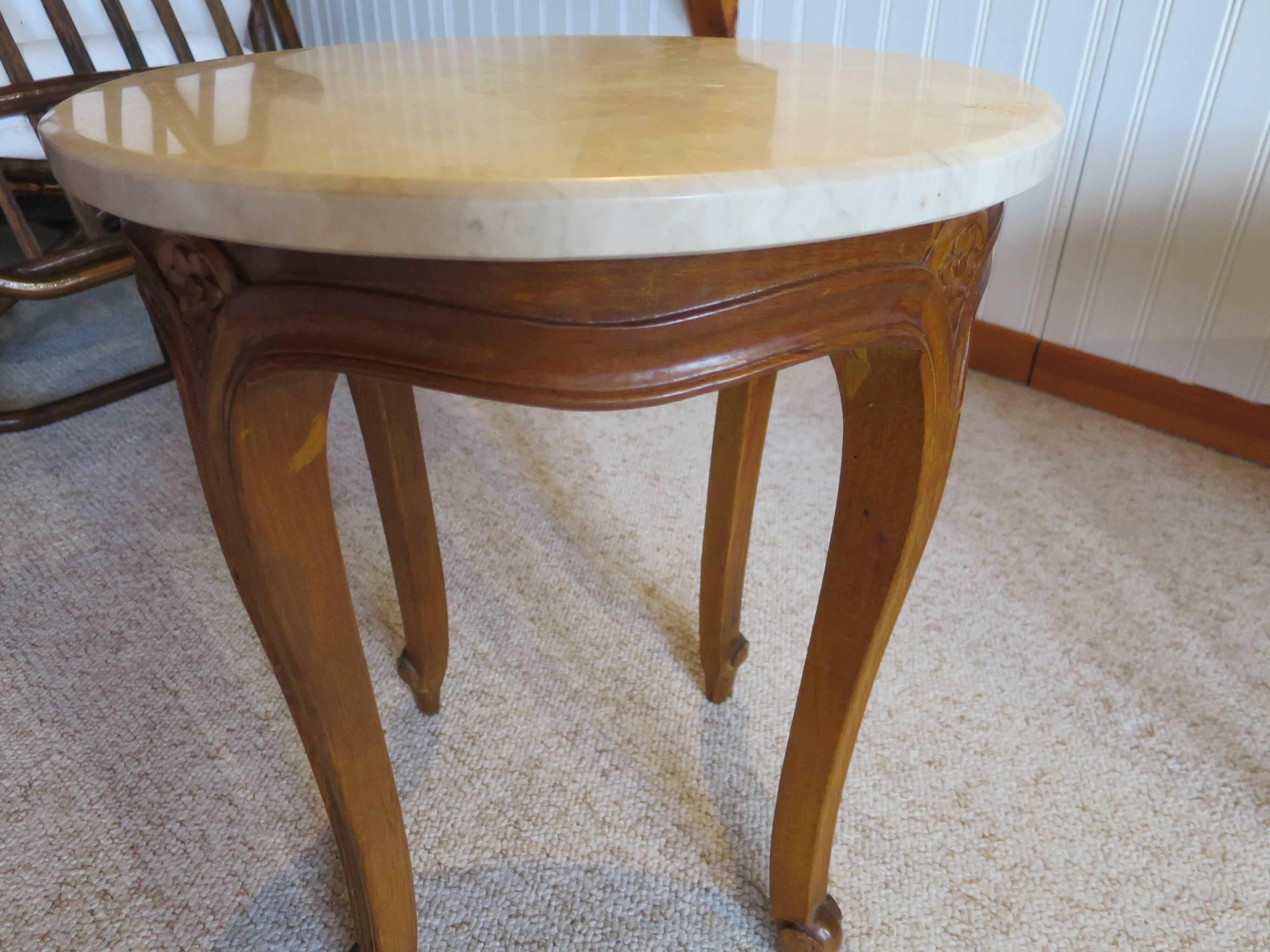 Round coffee table - Carved wood - White veined marble - Regency/Louis XV style