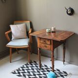 XiXe mahogany flap table