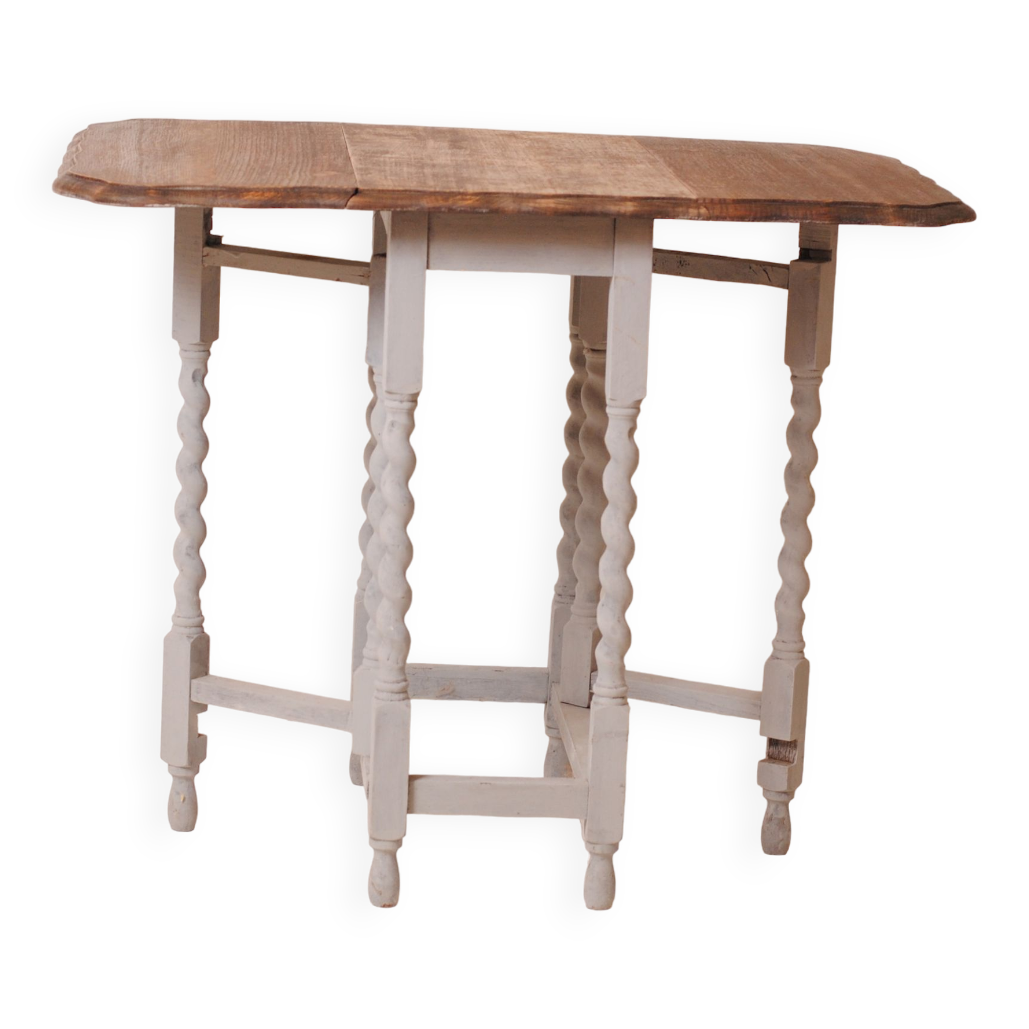 Farmhouse drop-leaf table