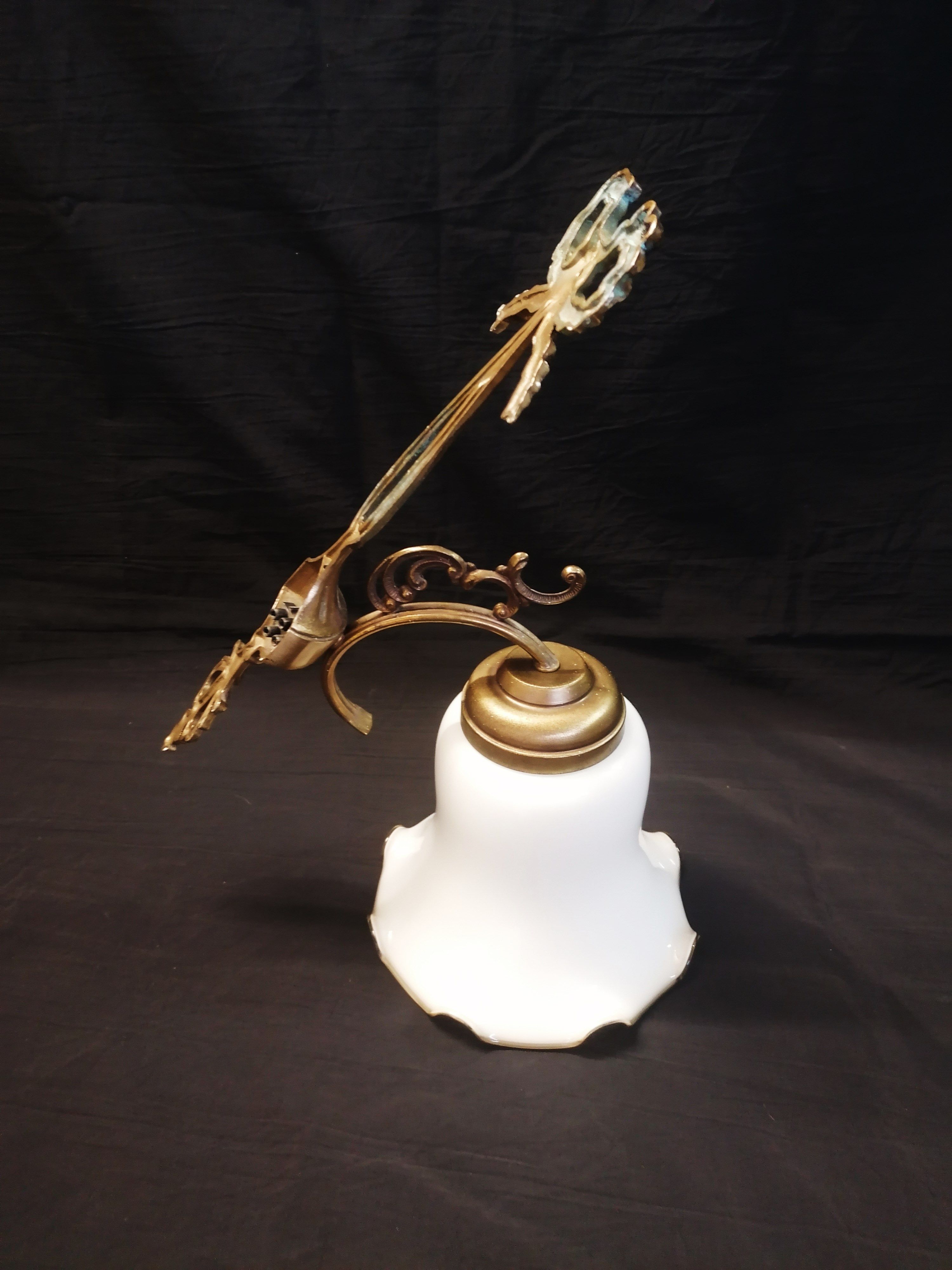 Louis XVI Style Wall light Ribbon Knot Model. Laiton and tulip globe opaline- 1950